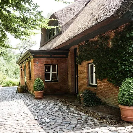 Meinsachsenwald Forsthaus Friedrichsruh * Aumuehle